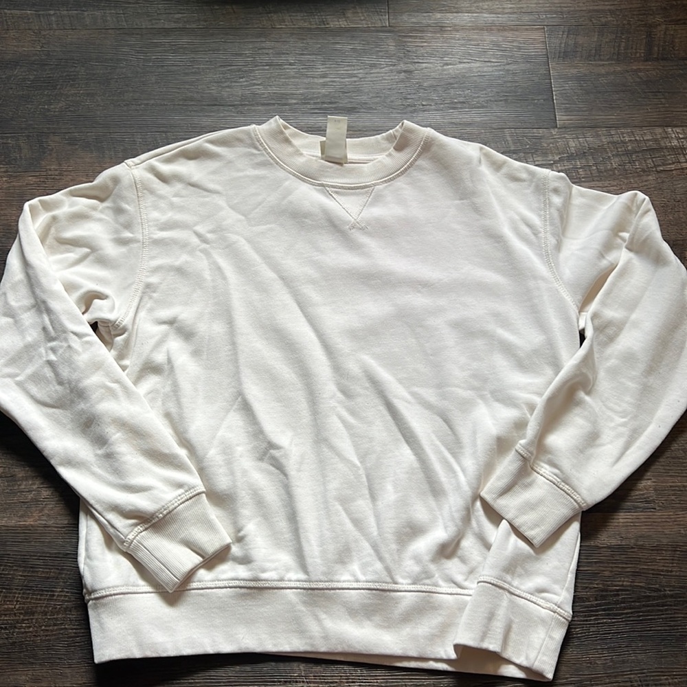 H&M Basic White Crewneck